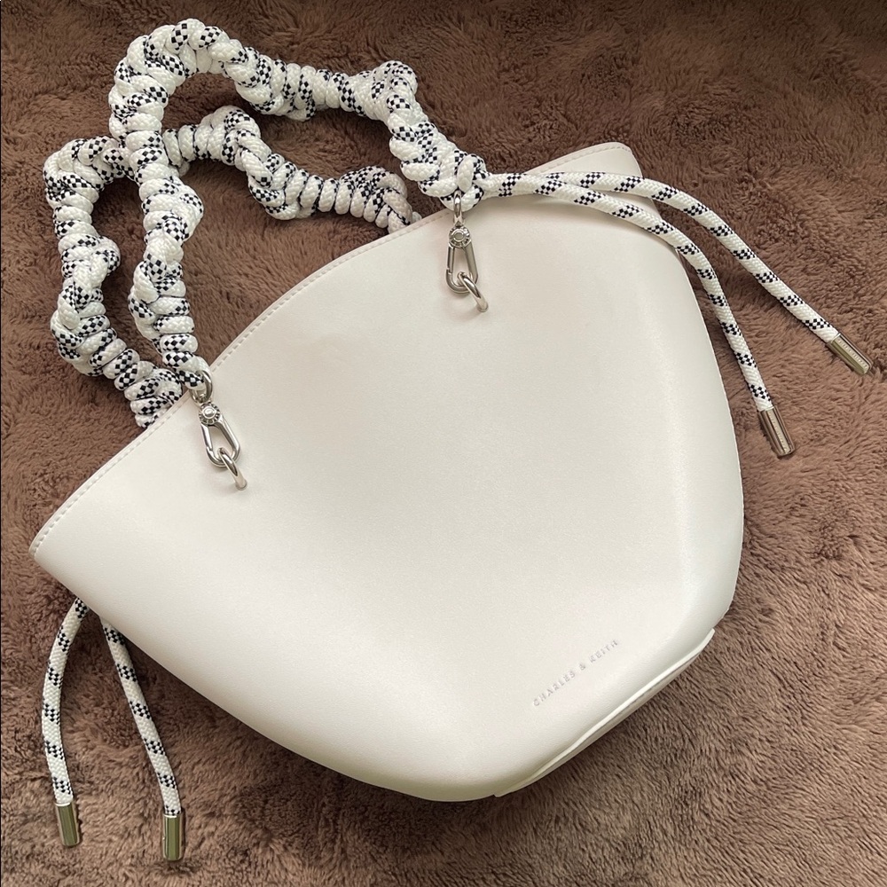 Charles & Keith Paracord Flower Pot Rope Bag💐